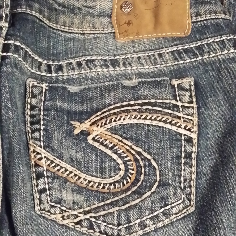 Silver Jeans 'Frances 18 size 29 x 32 Buckle Denim